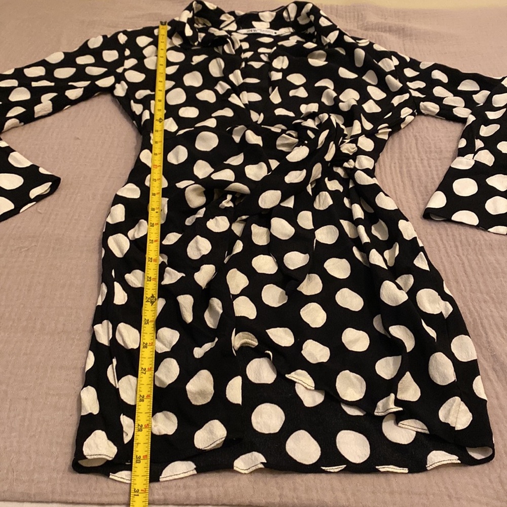 Zara Black and White Polka Dot Wrap mini dress. Size Xs. Style 7903/052/064 - Picture 8 of 10